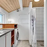 Stunning In With Kitchen Semesterbostad