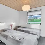 Stunning In With Kitchen *