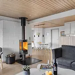 Stunning In With Kitchen * Fåborg