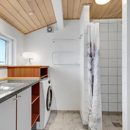 Stunning In With Kitchen Prázdninový dům